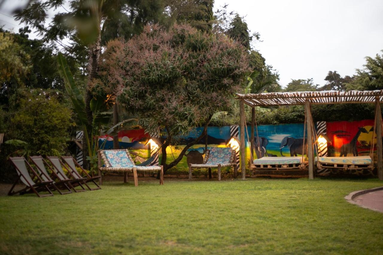 White House Of Tanzania Hostel Arusha Exterior photo
