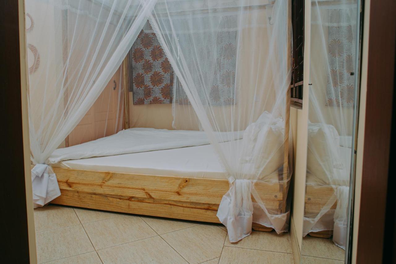 White House Of Tanzania Hostel Arusha Exterior photo